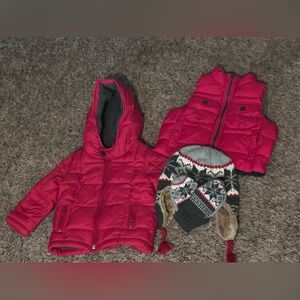 Baby gap Puffer jacket and vest, hat and gloves to match. Worn a couple times!